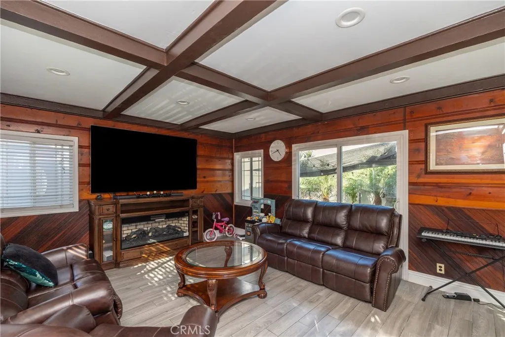 9421 Dearborn, South Gate, California 90280 home-pic-6